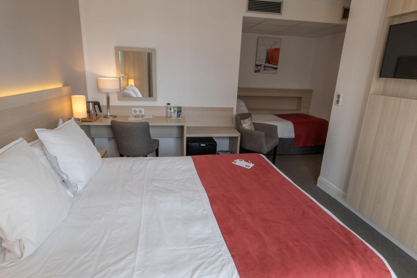 Отель Best Western Plus Le Roof Vannes Bord De Mer Экстерьер фото